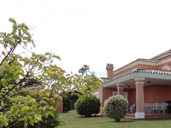 4 soverom Villa til salgs i Estepona med svømmebasseng garasje - € 2 750 000 (Ref: 10001678)
