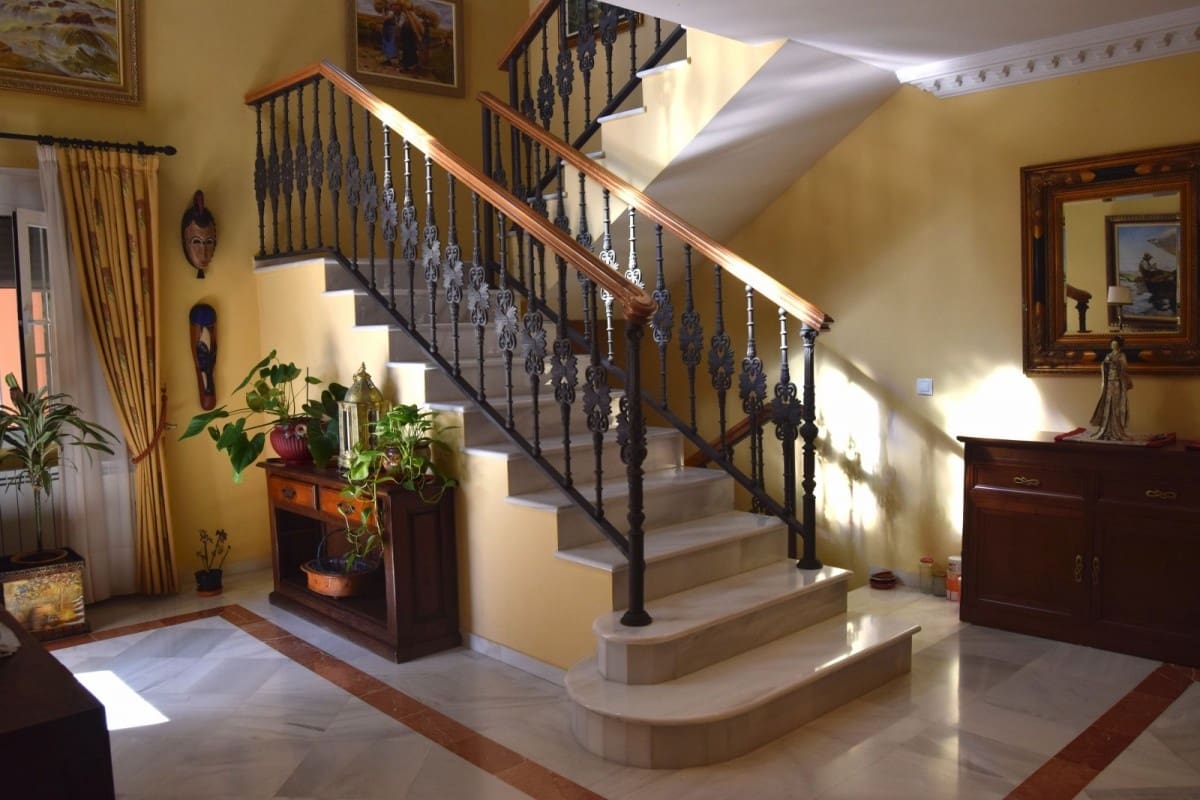 4 soverom Villa til salgs i Estepona med svømmebasseng garasje - € 2 750 000 (Ref: 10001678)