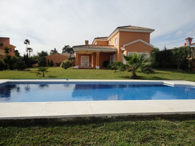 4 soverom Villa til salgs i Estepona med svømmebasseng garasje - € 2 750 000 (Ref: 10001678)