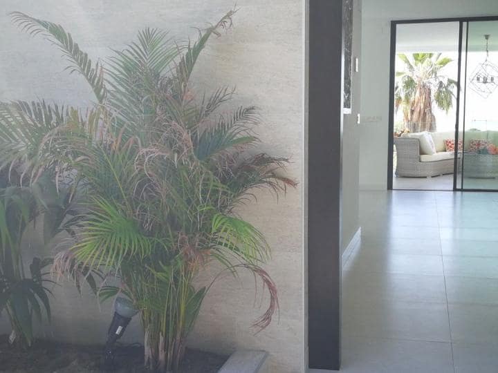 5 bedroom Villa for sale in Marbella with pool garage - € 1,795,000 (Ref: 10001681)