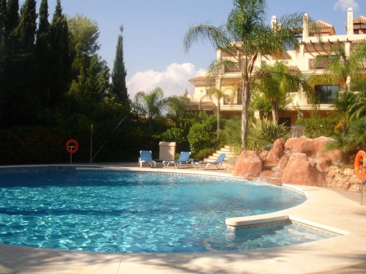 3 slaapkamer Appartement te koop in Marbella met zwembad garage - € 379.500 (Ref: 10001682)
