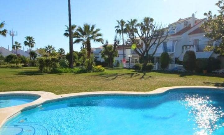 4 Zimmer Haus zu verkaufen in Marbella mit Pool Garage - 329.500 € (Ref: 10001683)