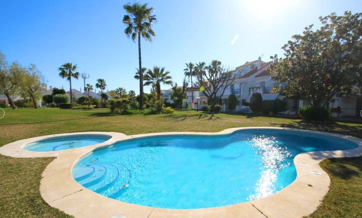 4 Zimmer Haus zu verkaufen in Marbella mit Pool Garage - 329.500 € (Ref: 10001683)