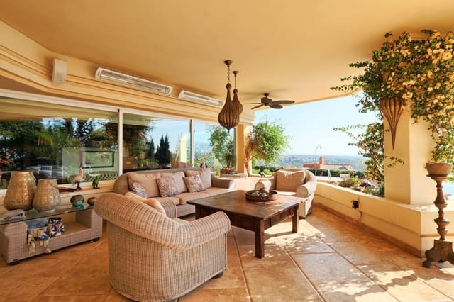 7 sypialnia Willa na sprzedaż w Marbella z basenem garażem - 3 850 000 € (Ref: 10001684)