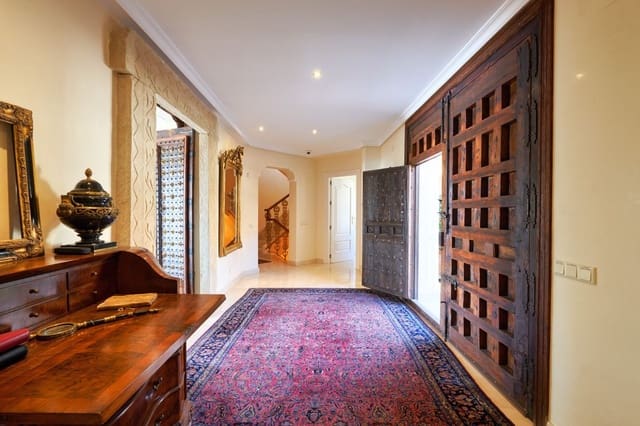 7 sypialnia Willa na sprzedaż w Marbella z basenem garażem - 3 850 000 € (Ref: 10001684)