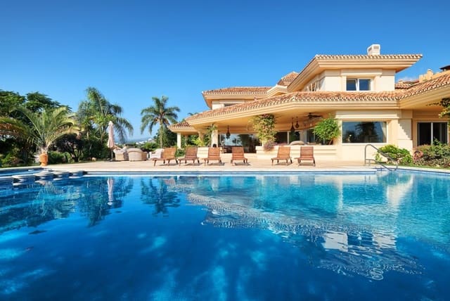 7 sypialnia Willa na sprzedaż w Marbella z basenem garażem - 3 850 000 € (Ref: 10001684)