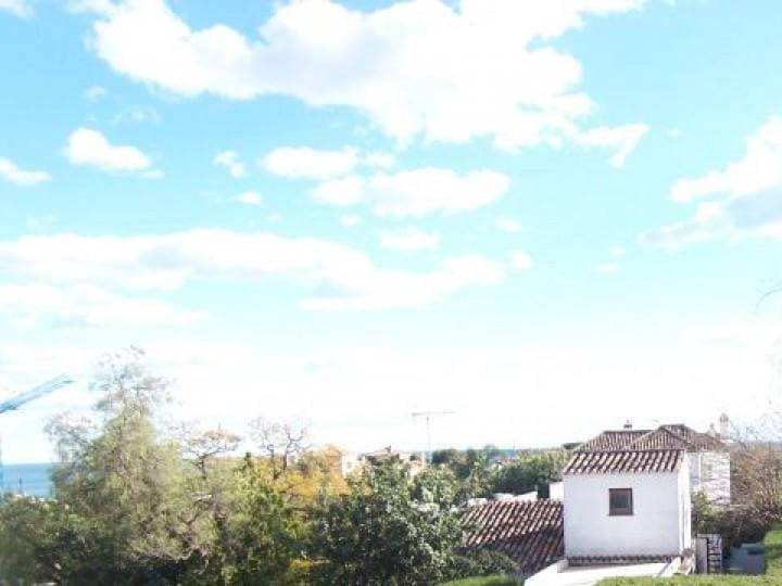 4 sovrum Villa till salu i Marbella med pool garage - 895 000 € (Ref: 10001686)