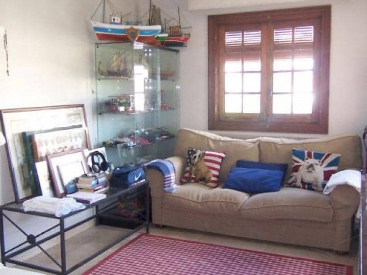 4 sovrum Villa till salu i Marbella med pool garage - 895 000 € (Ref: 10001686)