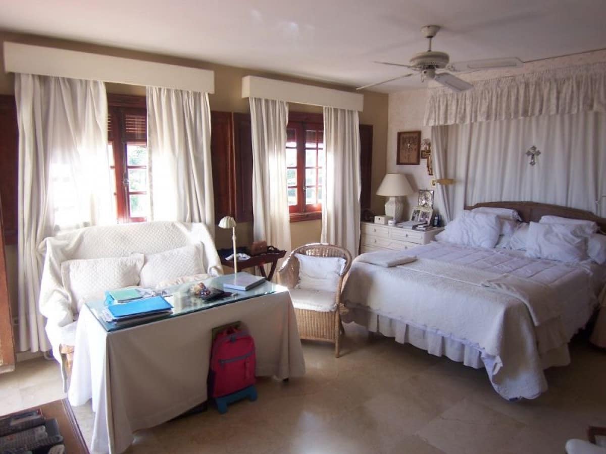 4 sovrum Villa till salu i Marbella med pool garage - 895 000 € (Ref: 10001686)