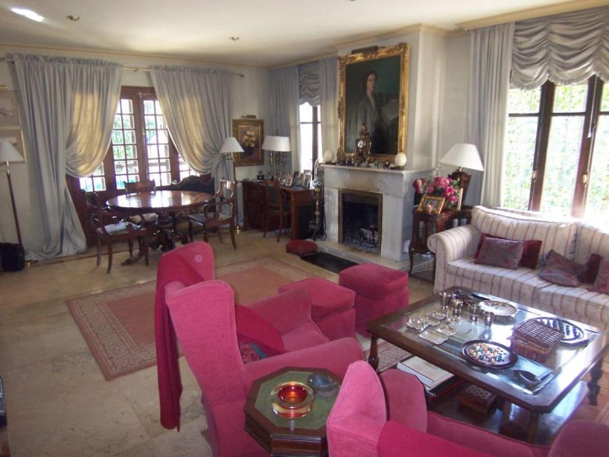 4 sovrum Villa till salu i Marbella med pool garage - 895 000 € (Ref: 10001686)