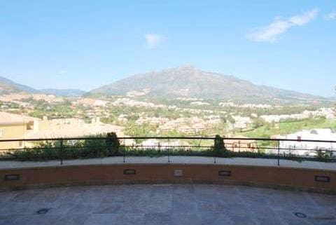 3 sovrum Takvåning till salu i Marbella med pool garage - 1 240 000 € (Ref: 10001689)