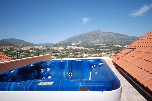 3 sovrum Takvåning till salu i Marbella med pool garage - 1 240 000 € (Ref: 10001689)