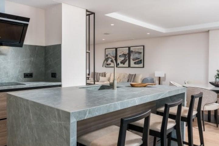Apartamento de 4 habitaciones en Golden Mile en venta con piscina garaje - 895.000 € (Ref: 10001691)