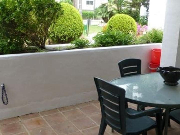 4 soveværelse Lejlighed til salg i Nueva Andalucia med swimmingpool garage - € 430.000 (Ref: 10001693)
