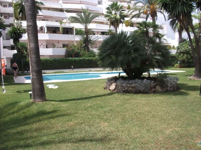 4 soveværelse Lejlighed til salg i Nueva Andalucia, Marbella med swimmingpool garage - € 430.000 (Ref: 10001693)