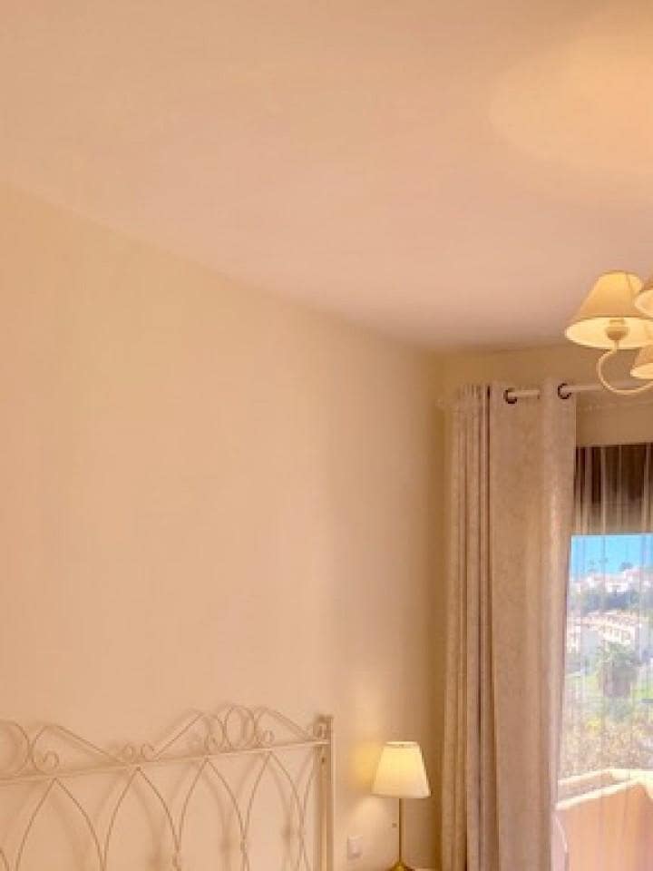 2 bedroom Apartment for sale in Estepona with pool garage - € 310,000 (Ref: 10001694)