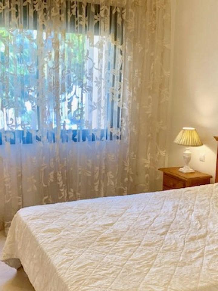 2 bedroom Apartment for sale in Estepona with pool garage - € 310,000 (Ref: 10001694)
