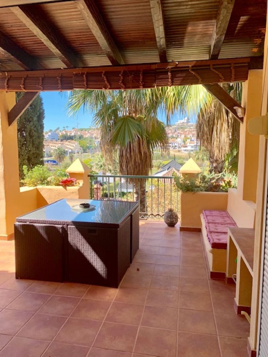 2 bedroom Apartment for sale in Estepona with pool garage - € 310,000 (Ref: 10001694)