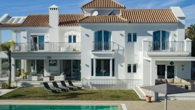9 quarto Moradia para venda em Benahavís com piscina garagem - 2 795 000 € (Ref: 10001695)