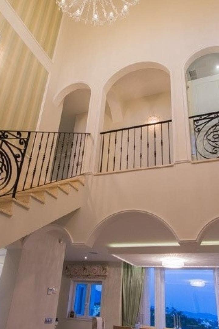 9 quarto Moradia para venda em Benahavis com piscina garagem - 2 795 000 € (Ref: 10001695)