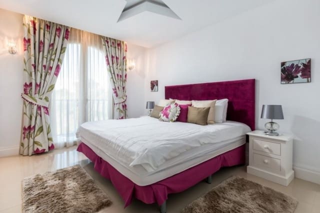 9 quarto Moradia para venda em Benahavís com piscina garagem - 2 795 000 € (Ref: 10001695)