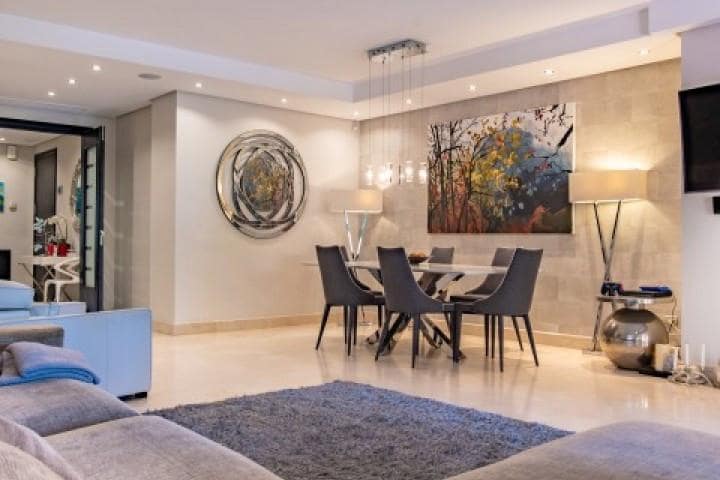 3 quarto Apartamento para venda em Puerto Banus com piscina garagem - 1 400 000 € (Ref: 10001697)