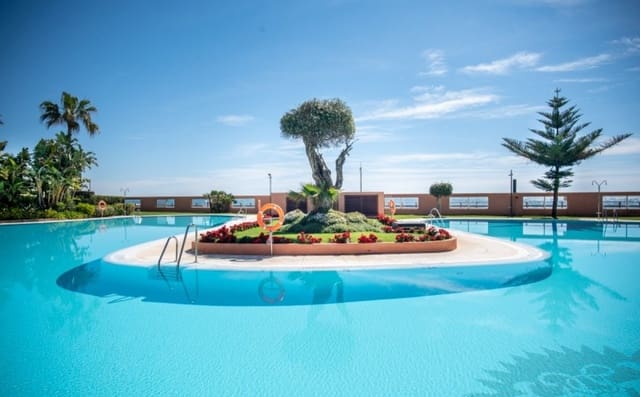 3 quarto Apartamento para venda em Puerto Banus, Marbella com piscina garagem - 1 400 000 € (Ref: 10001697)