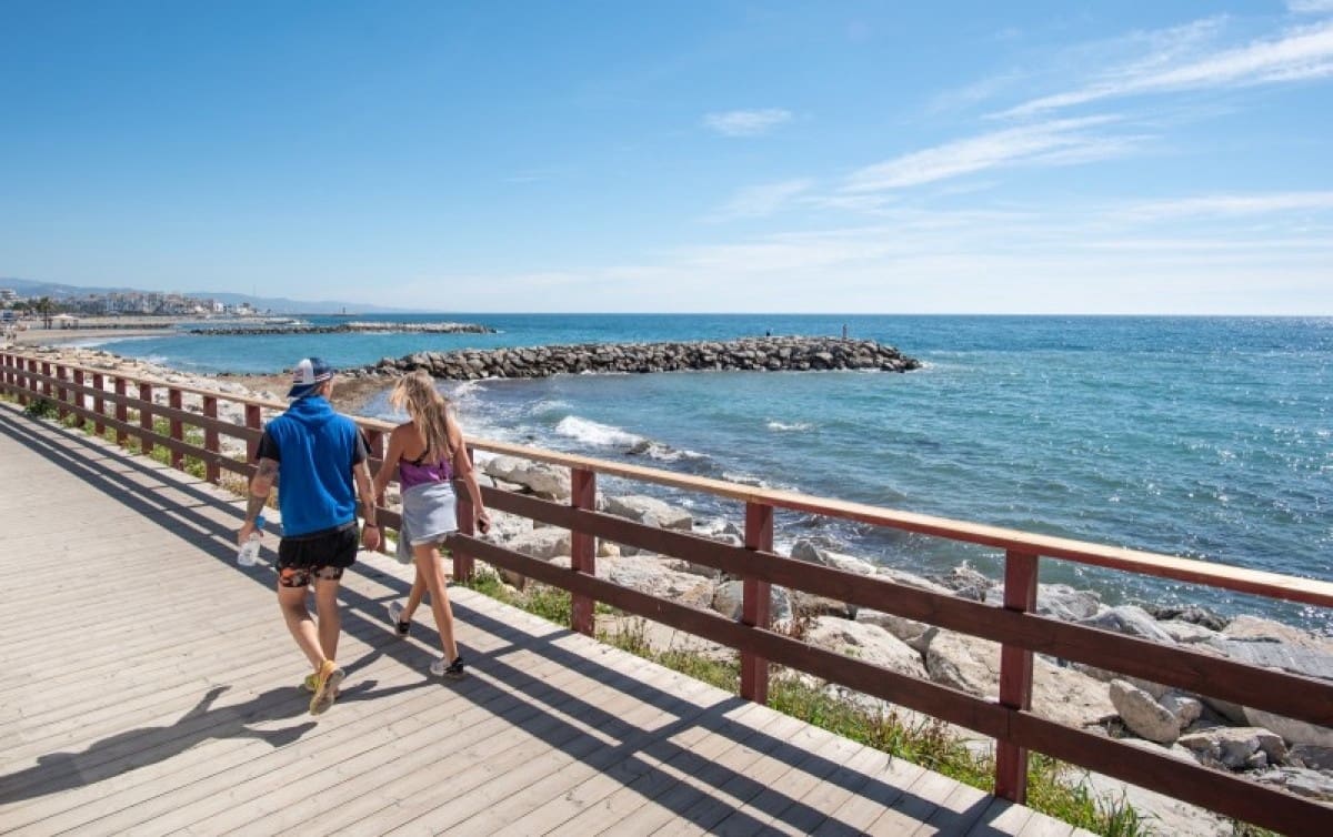 3 quarto Apartamento para venda em Puerto Banus com piscina garagem - 1 400 000 € (Ref: 10001697)