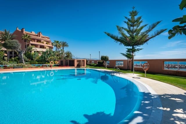 3 quarto Apartamento para venda em Puerto Banus, Marbella com piscina garagem - 1 400 000 € (Ref: 10001697)