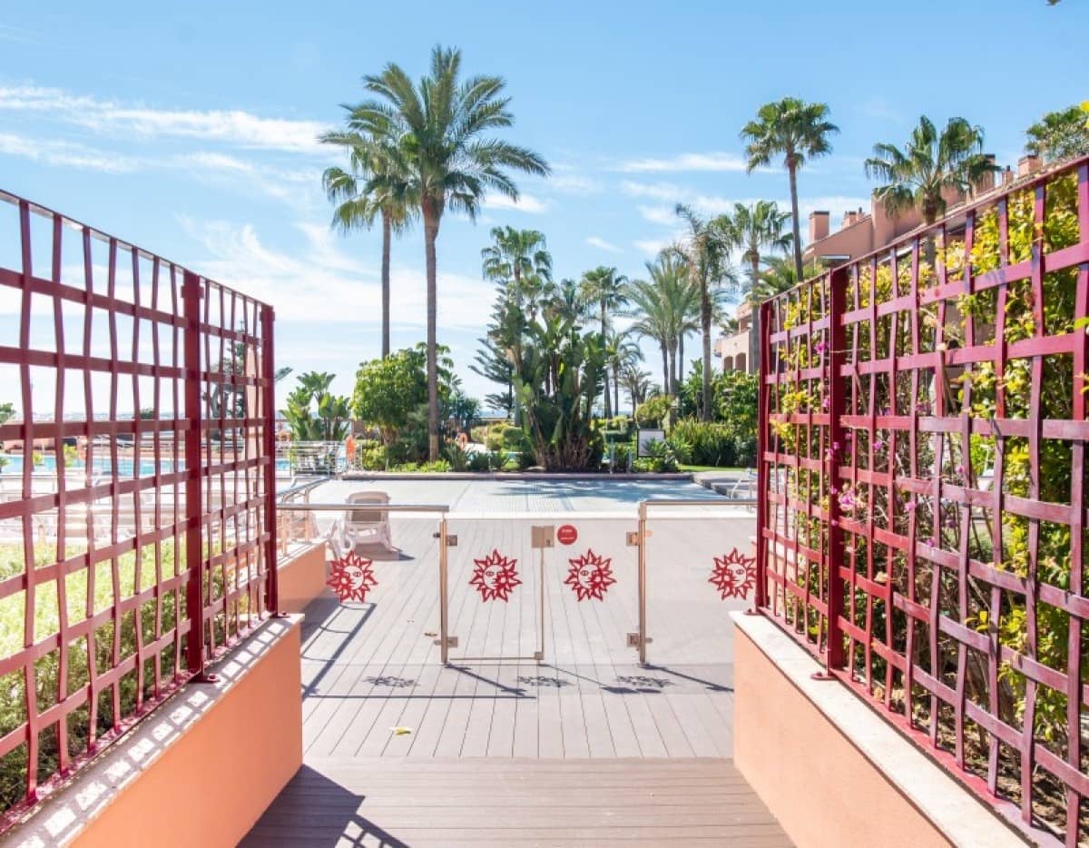 3 quarto Apartamento para venda em Puerto Banus com piscina garagem - 1 400 000 € (Ref: 10001697)