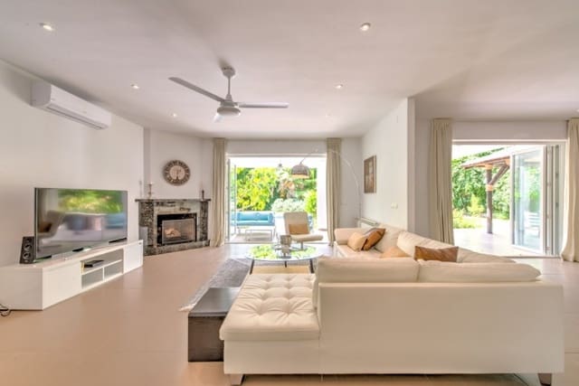 4 soverom Villa til salgs i Marbella med svømmebasseng garasje - € 1 399 000 (Ref: 10001698)