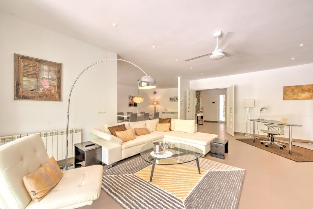 4 bedroom Villa for sale in Marbella with pool garage - € 1,399,000 (Ref: 10001698)