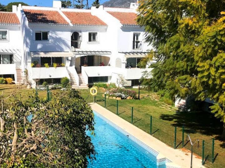 4 bedroom Townhouse for sale in Nueva Andalucia with pool garage - € 339,000 (Ref: 10001700)