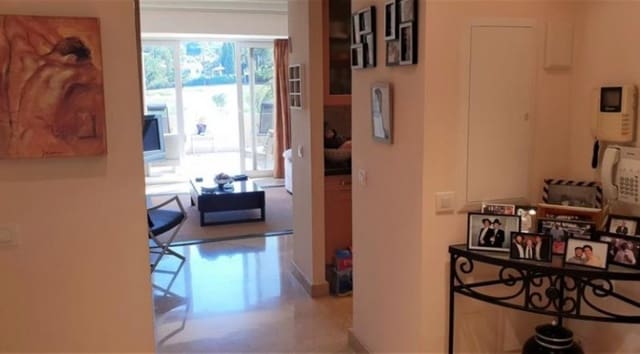2 soveværelse Penthouse til salg i Marbella med swimmingpool garage - € 495.000 (Ref: 10001701)