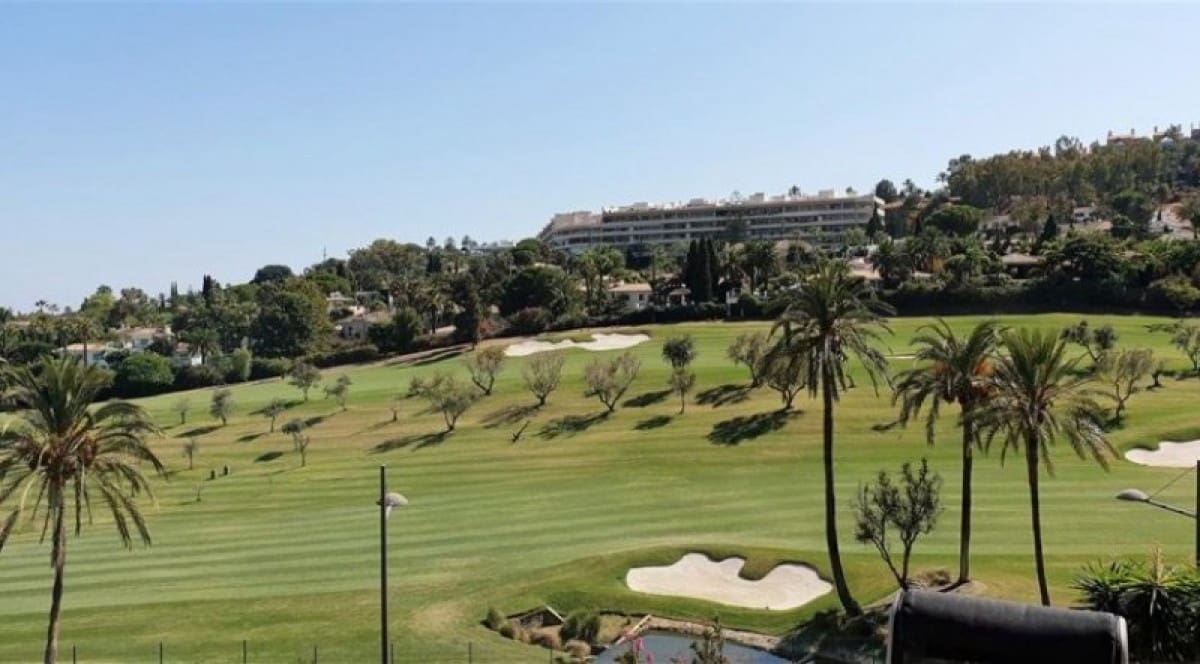 2 soveværelse Penthouse til salg i Marbella med swimmingpool garage - € 495.000 (Ref: 10001701)