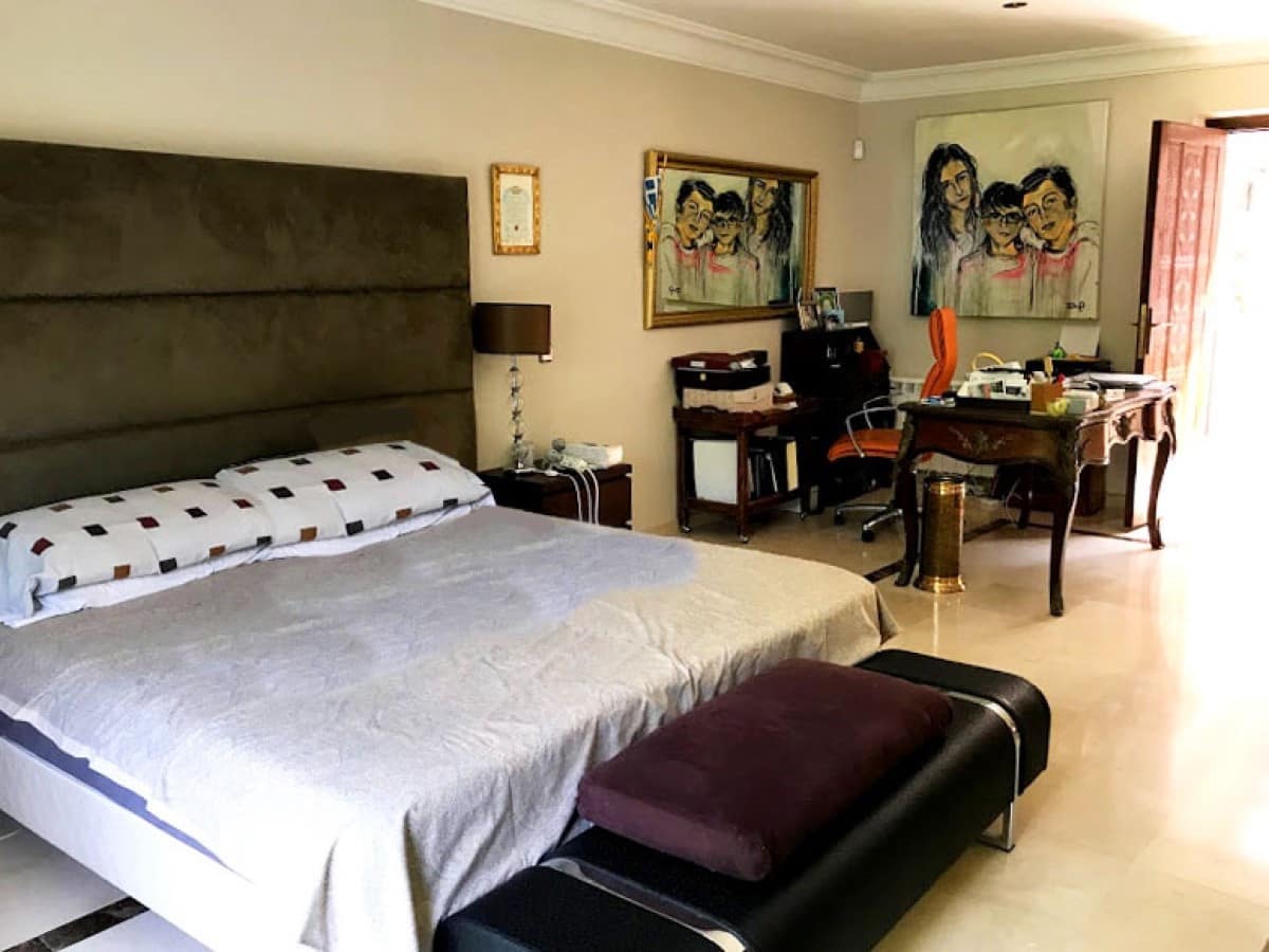4 soveværelse Villa til salg i Marbella med swimmingpool garage - € 1.395.000 (Ref: 10001702)