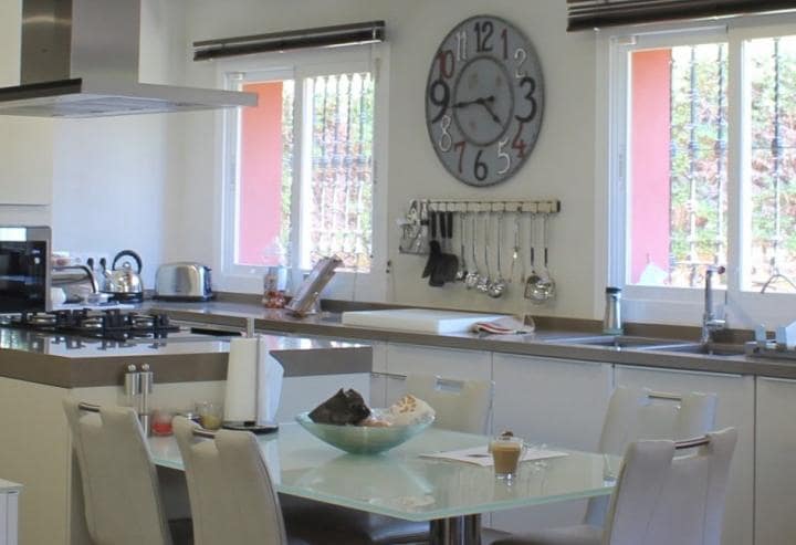 6 chambre Villa/Maison à vendre à Estepona avec piscine garage - 1 615 000 € (Ref: 10001703)