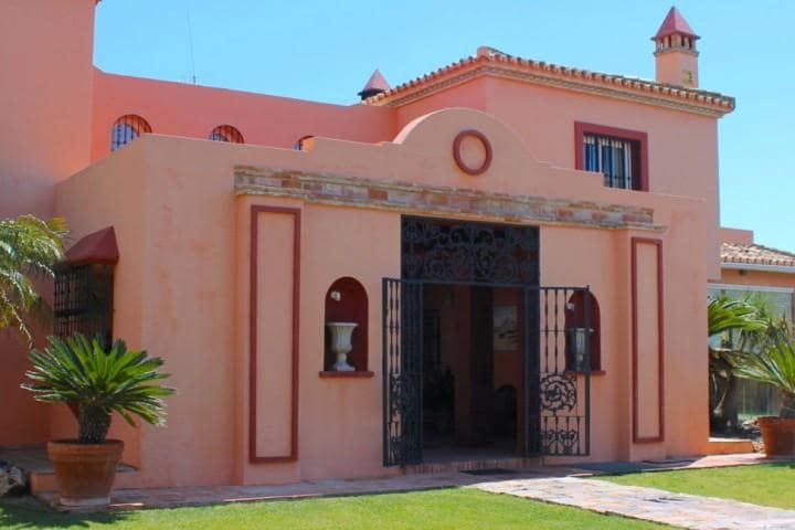 6 chambre Villa/Maison à vendre à Estepona avec piscine garage - 1 615 000 € (Ref: 10001703)
