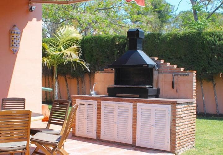 6 chambre Villa/Maison à vendre à Estepona avec piscine garage - 1 615 000 € (Ref: 10001703)
