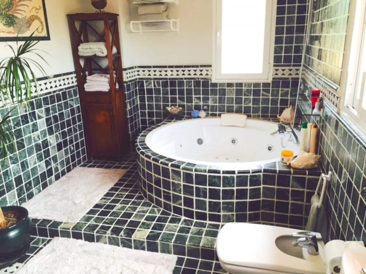 6 chambre Villa/Maison à vendre à Estepona avec piscine garage - 1 615 000 € (Ref: 10001703)