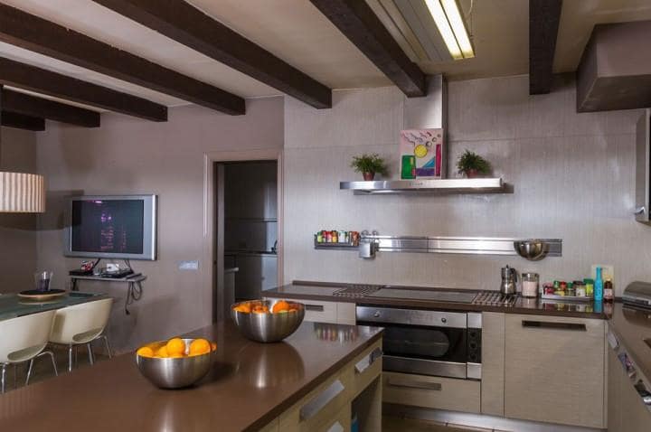 5 bedroom Villa for sale in Marbella with pool garage - € 2,200,000 (Ref: 10001704)