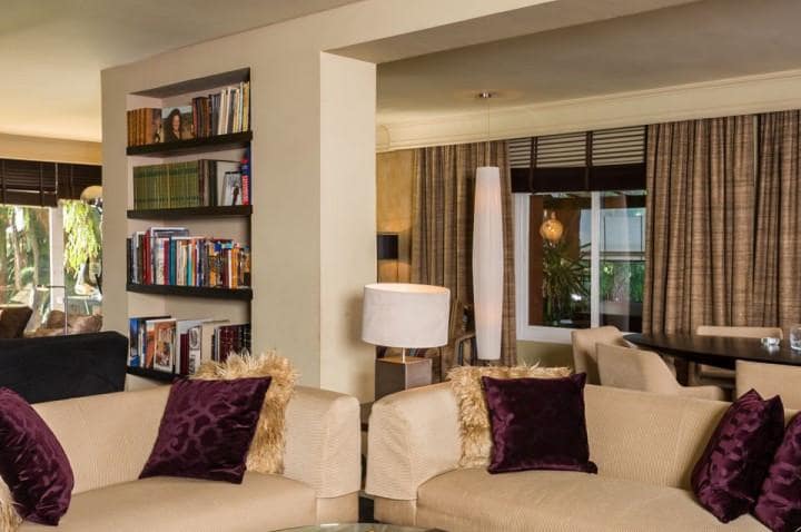 5 bedroom Villa for sale in Marbella with pool garage - € 2,200,000 (Ref: 10001704)