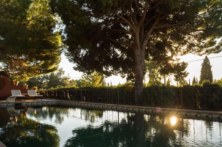 5 bedroom Villa for sale in Marbella with pool garage - € 2,200,000 (Ref: 10001704)
