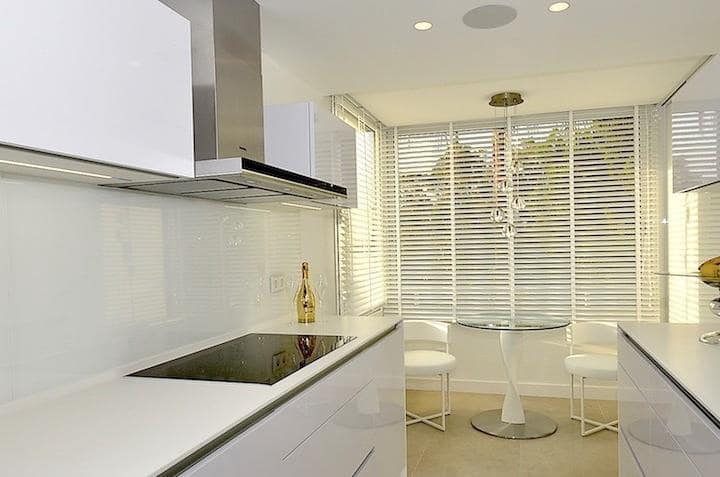 Ático de 4 habitaciones en Marbella en venta con piscina garaje - 2.495.000 € (Ref: 10001705)