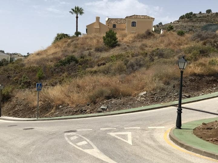 Tomt till salu i Benahavis - 460 000 € (Ref: 10001706)