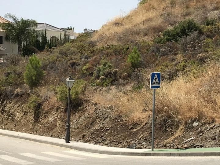 Tomt till salu i Benahavis - 460 000 € (Ref: 10001706)