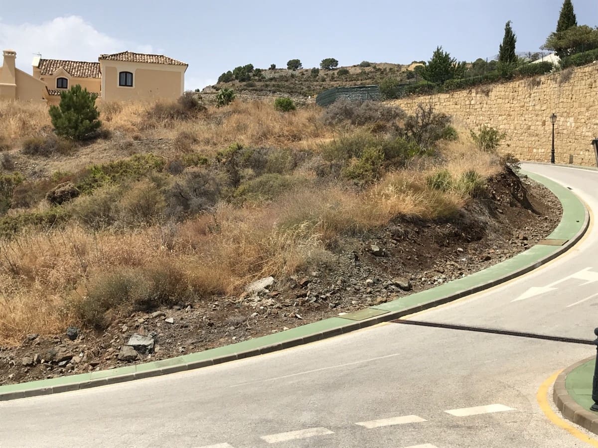 Tomt till salu i Benahavis - 460 000 € (Ref: 10001706)