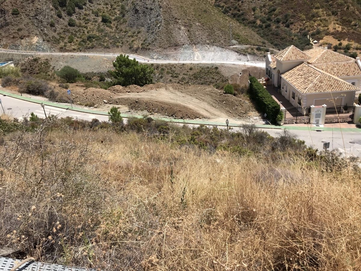 Tomt till salu i Benahavis - 460 000 € (Ref: 10001706)