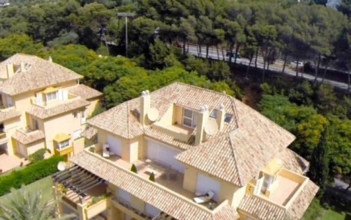 3 slaapkamer Appartement te koop in Marbella met zwembad garage - € 1.500.000 (Ref: 10001707)