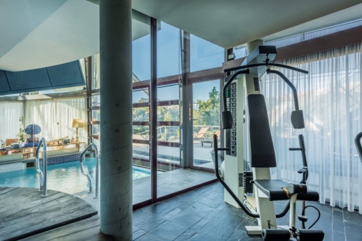 2 bedroom Villa for sale in Marbella with pool - € 2,199,500 (Ref: 10001708)